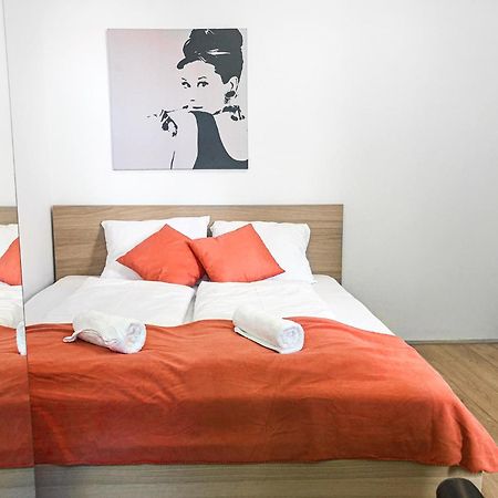וינה Relaxing 2-Bed Apartment For Extended Visits מראה חיצוני תמונה