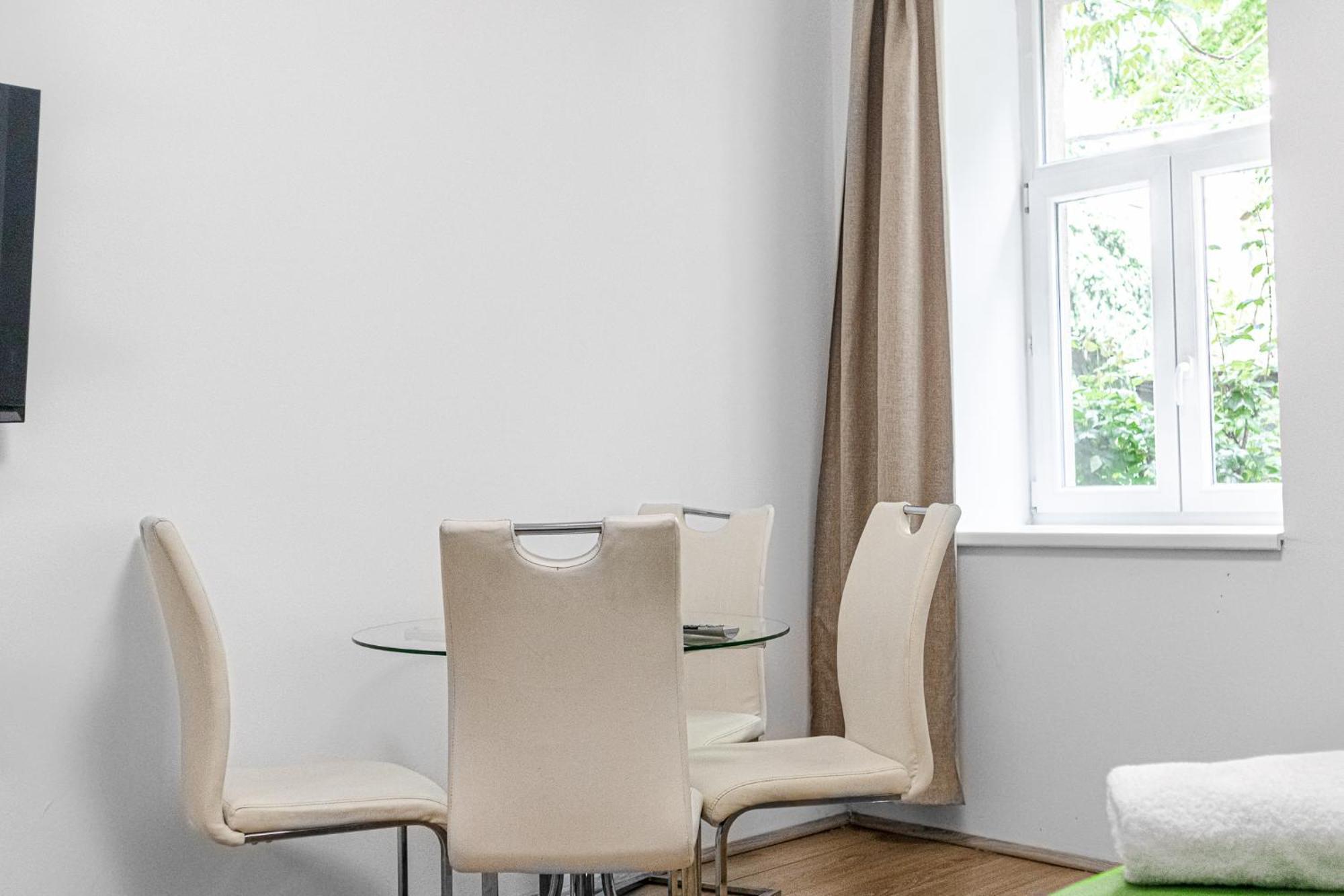 וינה Relaxing 2-Bed Apartment For Extended Visits מראה חיצוני תמונה